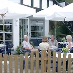 호텔 Gasthof Zum Dorfkrug *