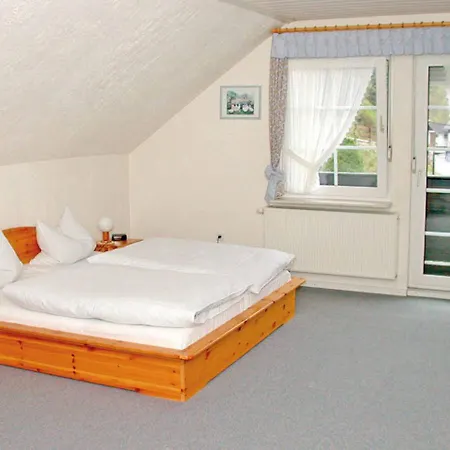 Hotel-restaurant Zum Dorfkrug ホテル *