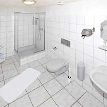 Hotel-restaurant Zum Dorfkrug ホテル