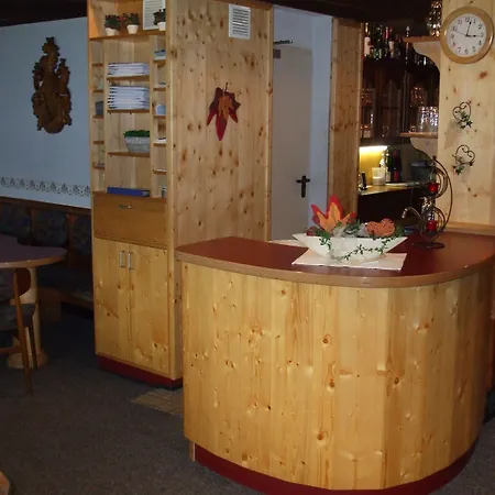 Hotel-restaurant Zum Dorfkrug * ヴィンターベルク