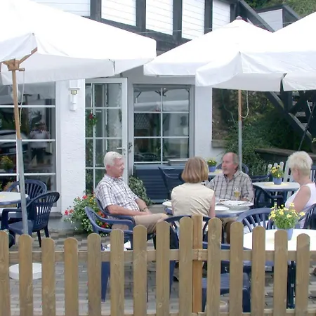 ホテル Hotel-restaurant Zum Dorfkrug *